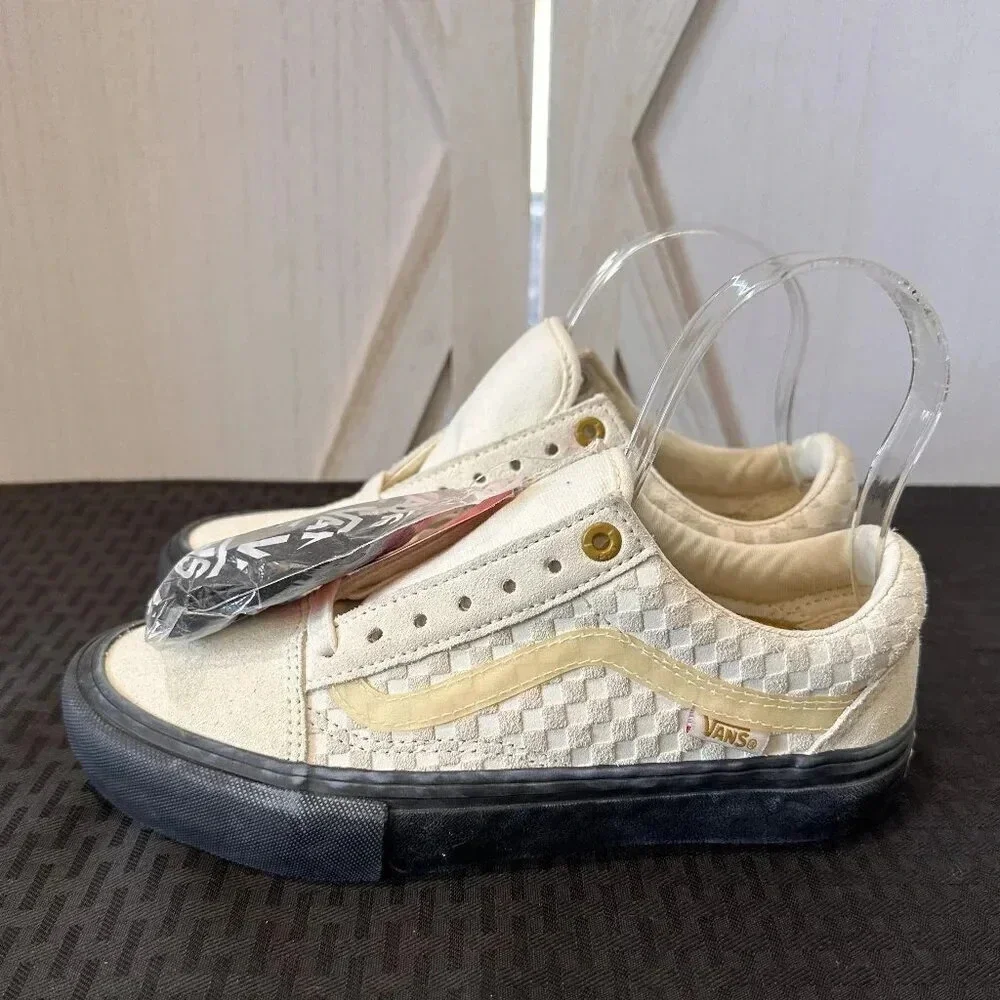 Vans Old Skool Pro Lizzie Armanto Sneakers